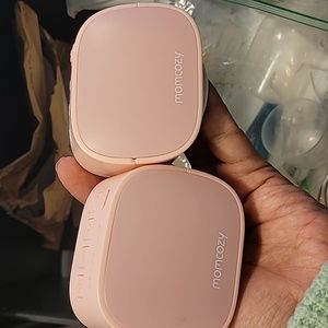 Momcozy wireless breastpump